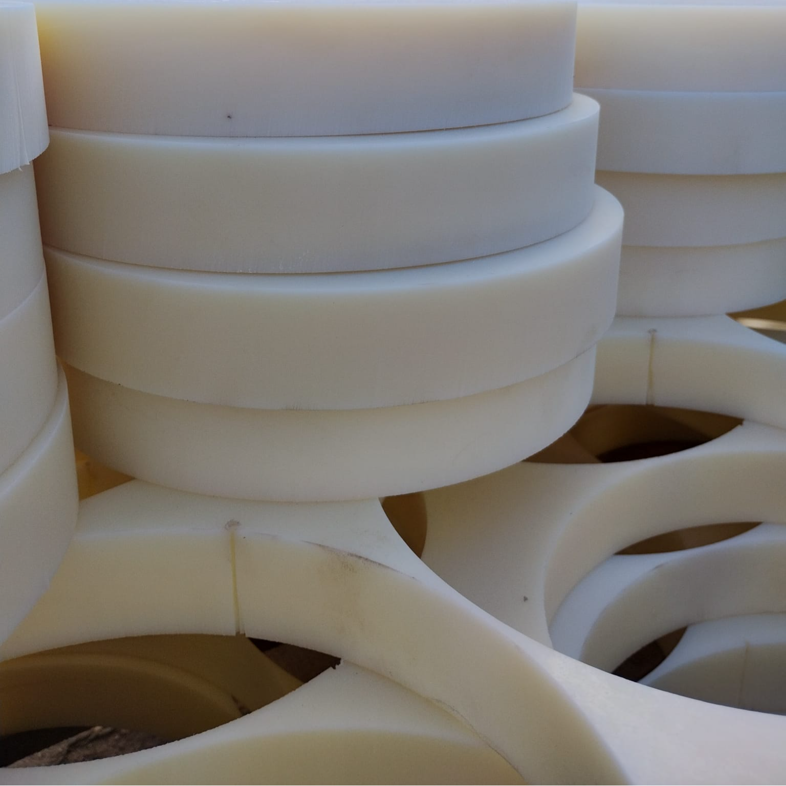 Cięcie tworzyw przemysłowych